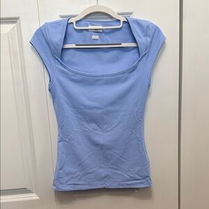 NWOT Aritzia Babaton Contour Stellar Top Dayflower Blue Size S